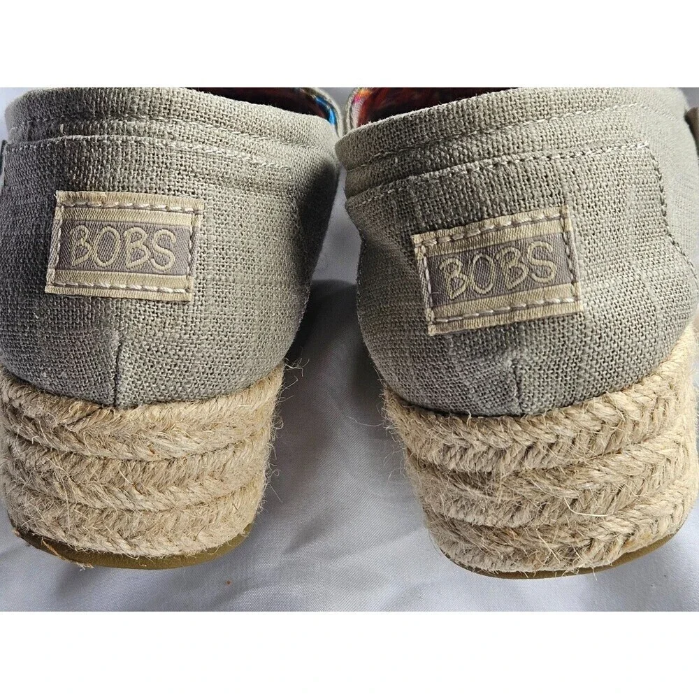 BOB’S by Skechers  Memory Foam Women’s Canvas  Wedge Espadrille Taupe Size 7.5 M